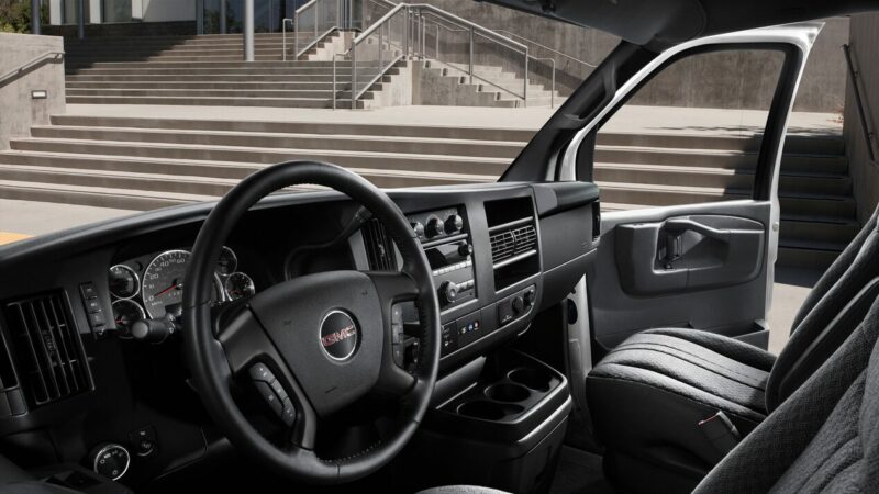 2024 GMC Savana Passenger 
