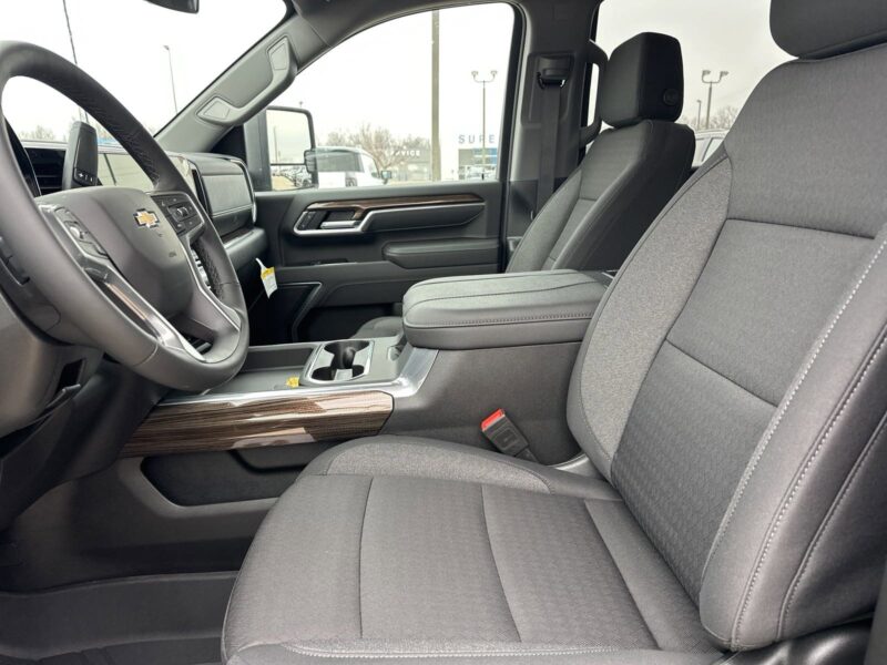 2024 Chevrolet Silverado 3500 HD Chassis Cab 