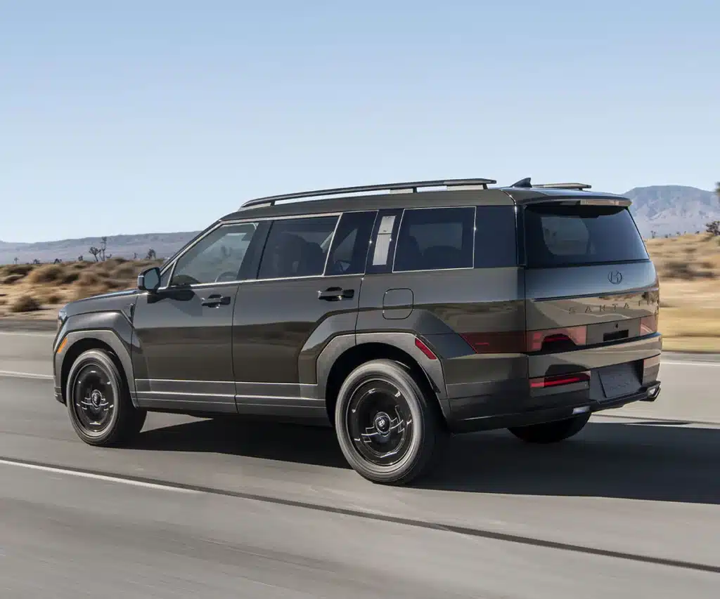 Up to 3,500 lbs towing capacity (models with 2.5T)