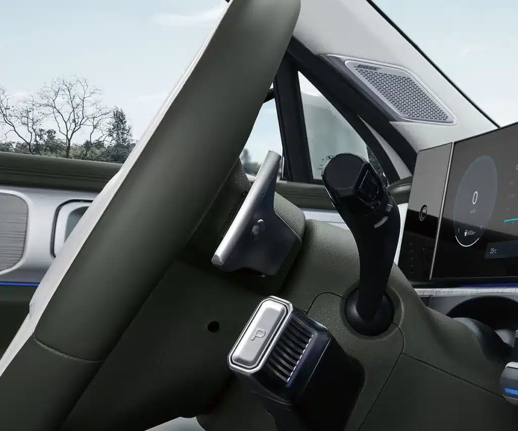 Standard paddle shifters with regen braking (hybrid model only)