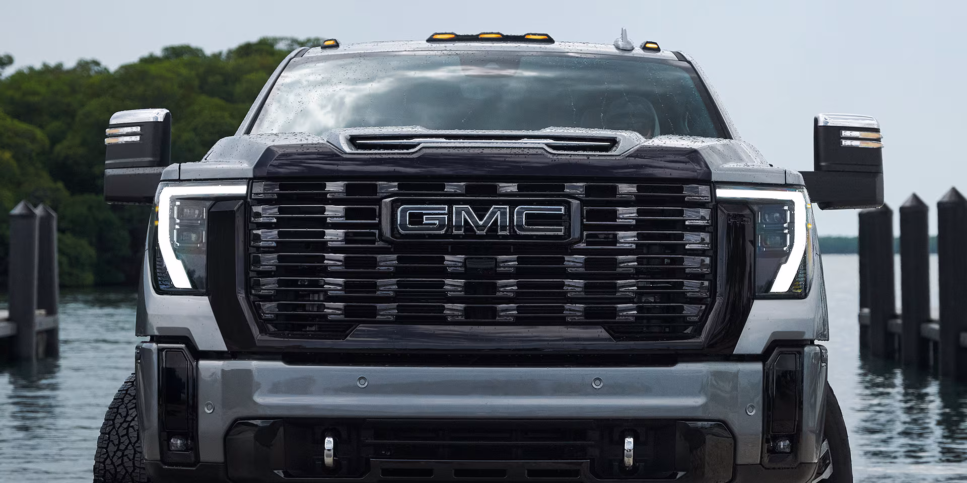 LED PROJECTOR HEADLAMPS AND SIGNATURE LIGHTING
