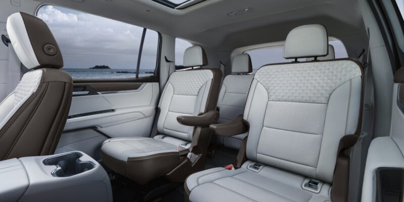 2025 GMC Acadia 