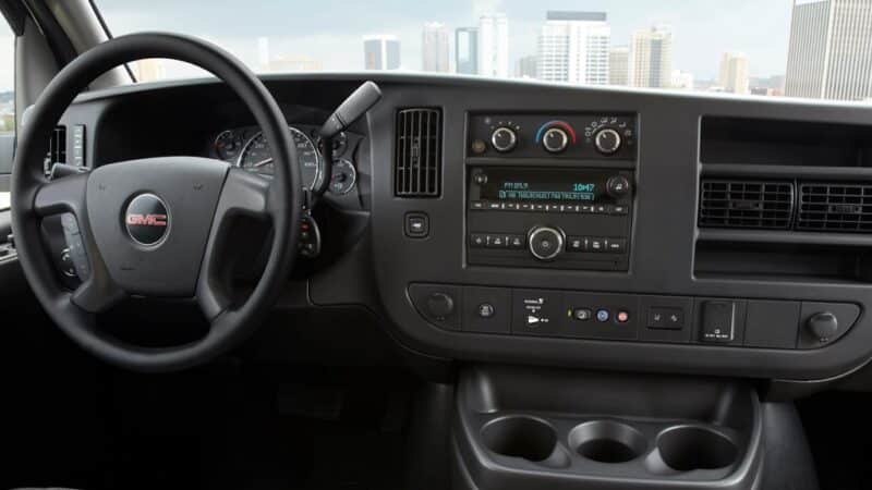 2025 GMC Savana Passenger 3500 Extended Wheelbase LT
