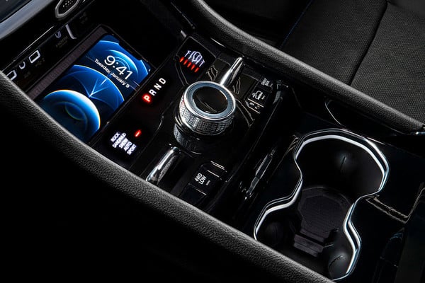 Selec-Terrain® 4x4 Traction Management System