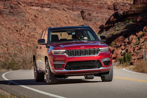 Seamless Four-Wheel Drive Confidence