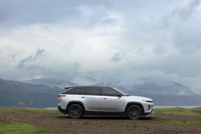 2025 Jeep Wagoneer S BEV 