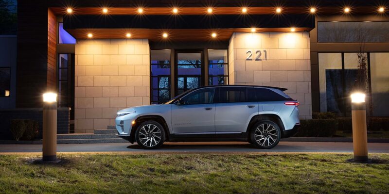 2025 Jeep Wagoneer S BEV 