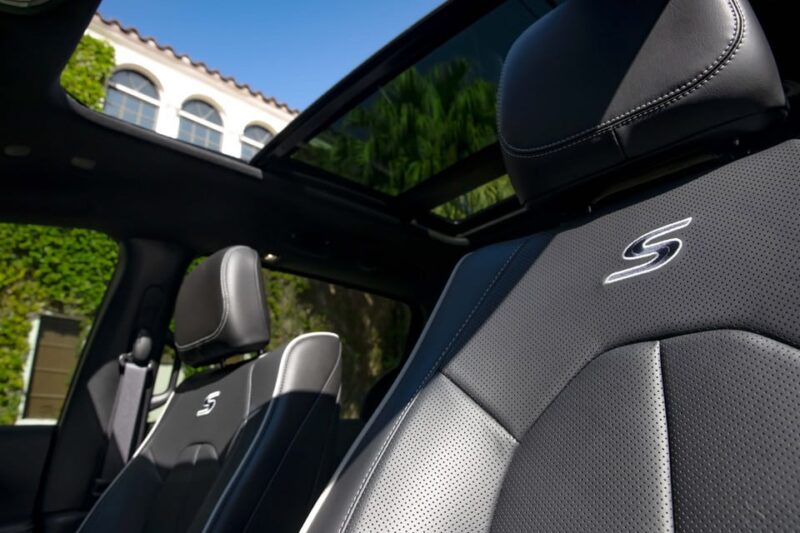 2026 Chrysler Pacifica Plug-In Hybrid Limited