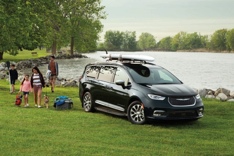 2026 Chrysler Pacifica Plug-In Hybrid Select