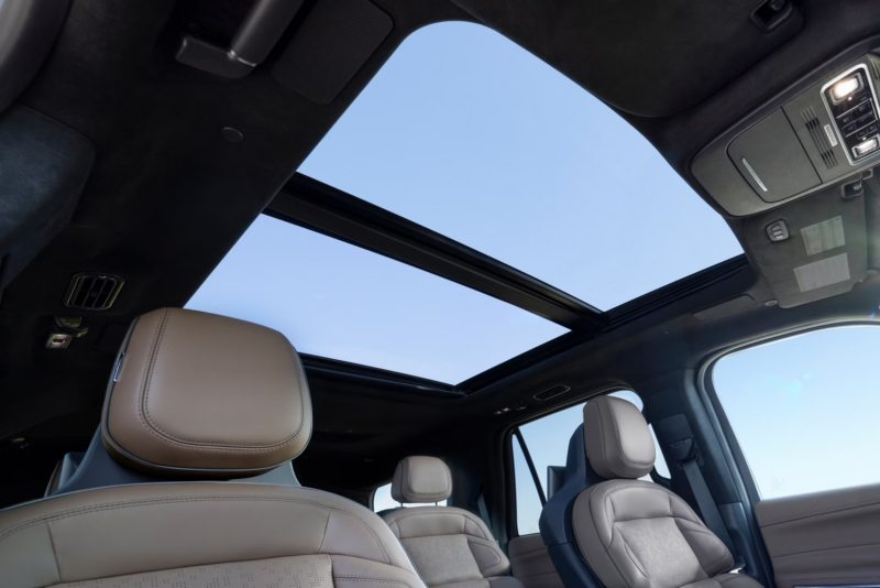 2027 Lincoln Navigator 